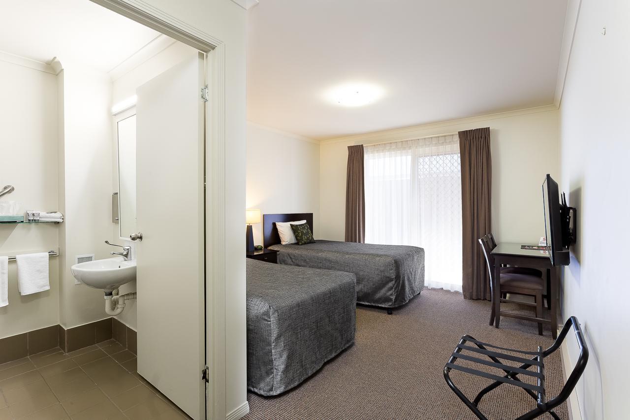 Redcliffe Motor Inn Kültér fotó