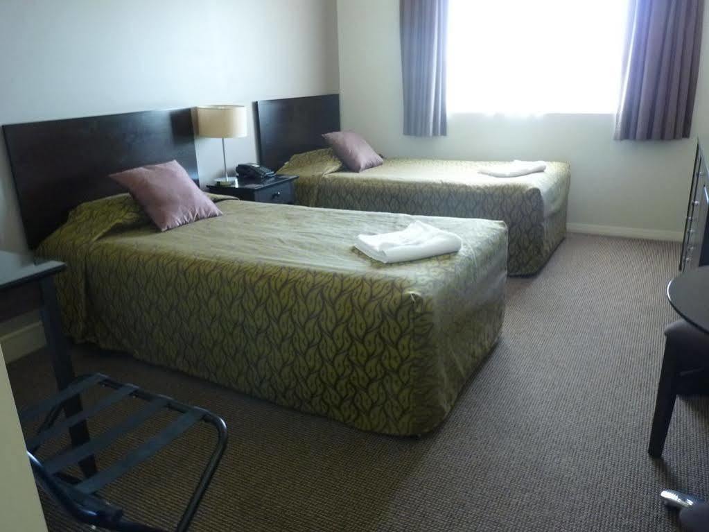 Redcliffe Motor Inn Kültér fotó